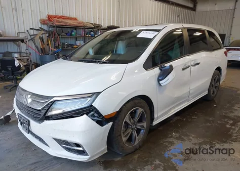 2018 Honda Odyssey Touring z USA, uszkodzony, nr VIN 5FNRL6H84JB020671